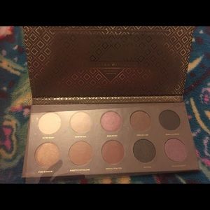 Zoeva palette